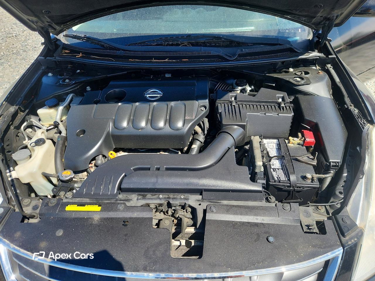 Nissan Altima 2011