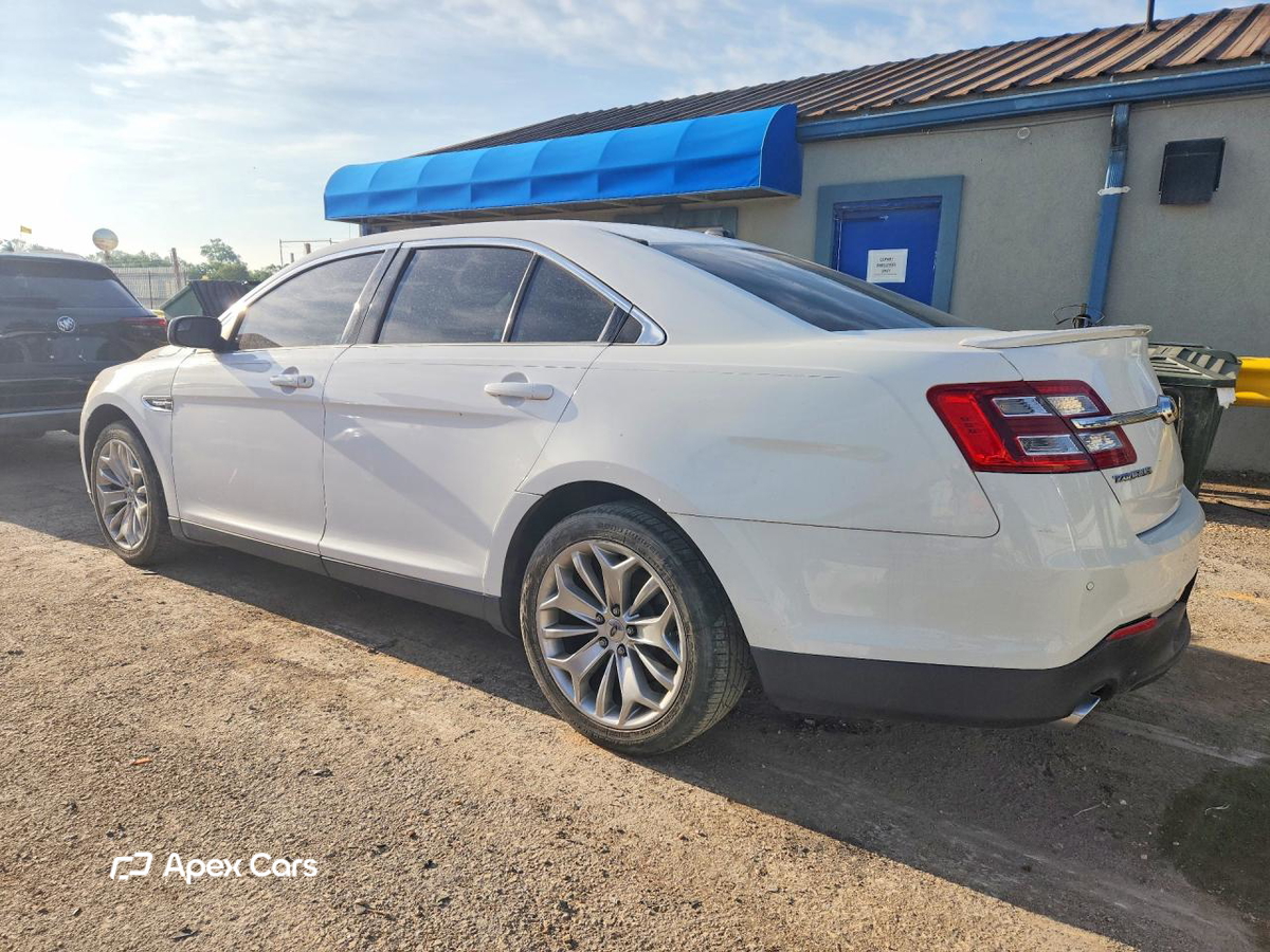 Ford Taurus 2016
