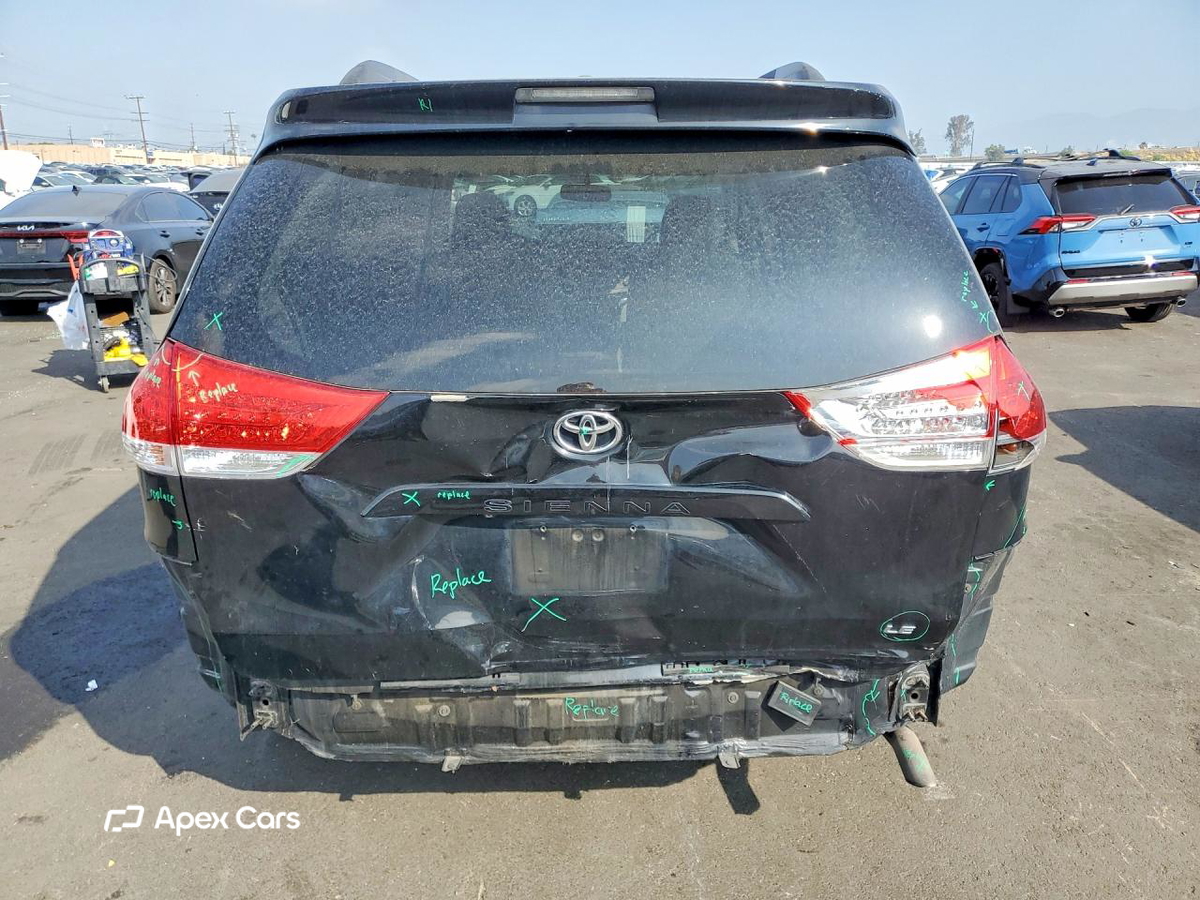 Toyota Sienna 2012