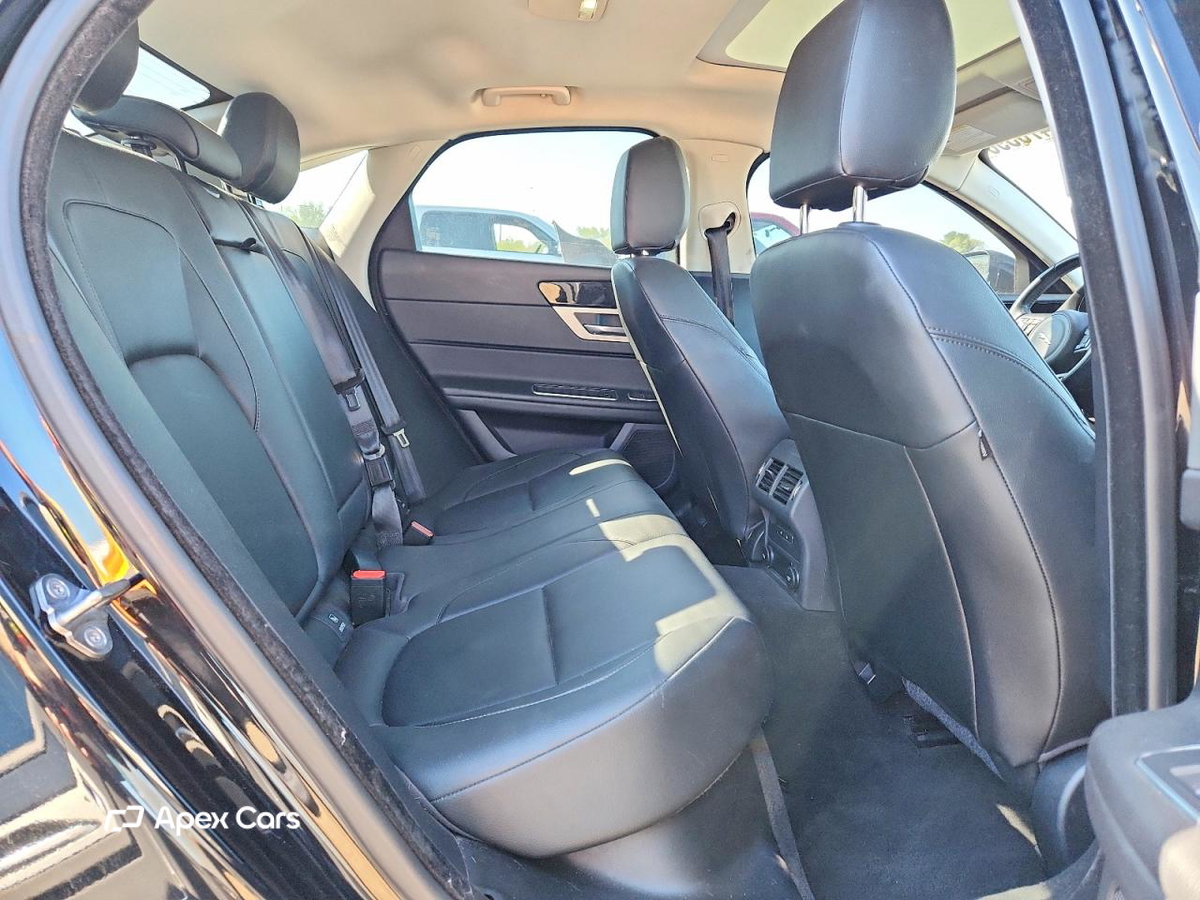 Jaguar XF 2016