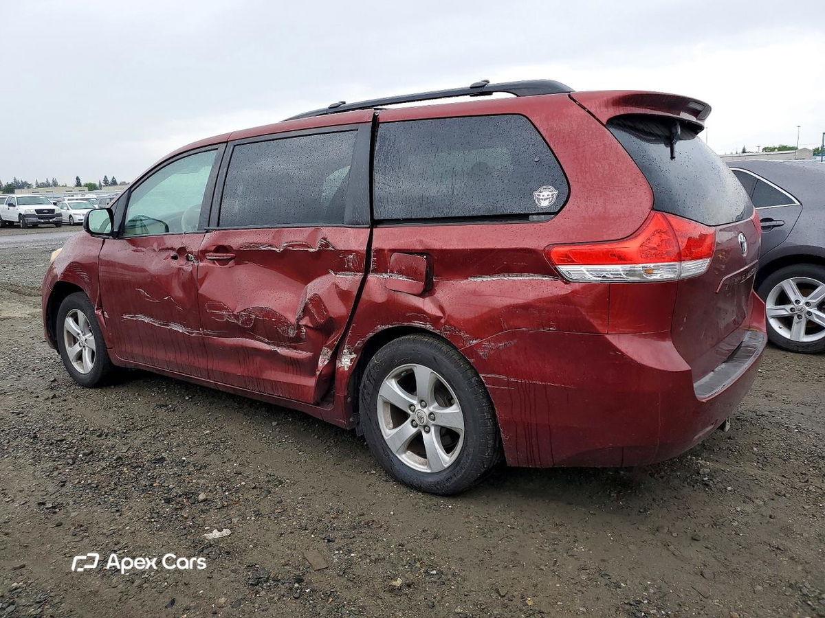 Toyota Sienna 2011