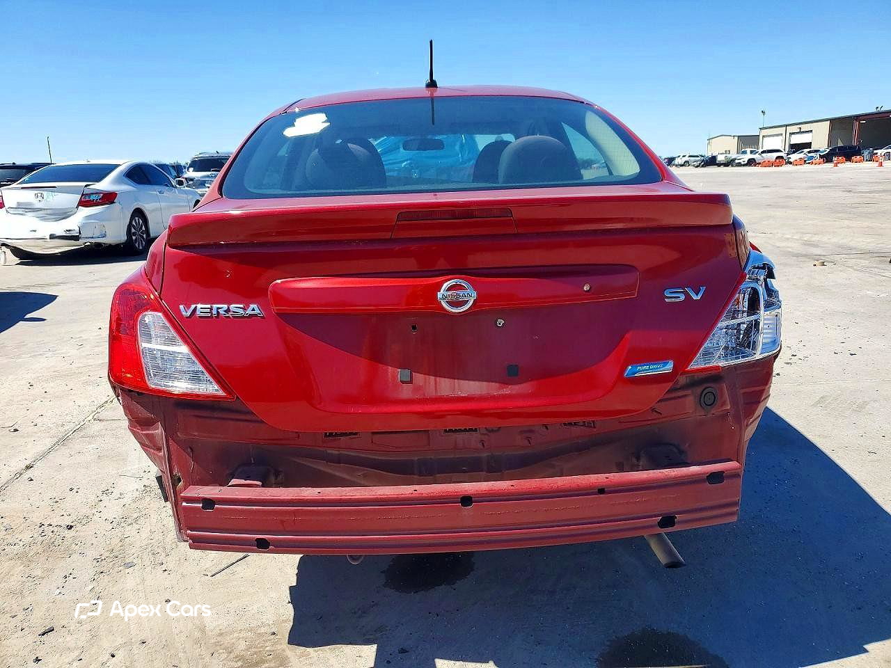 Nissan Versa 2015