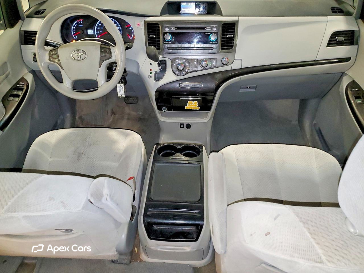 Toyota Sienna 2012