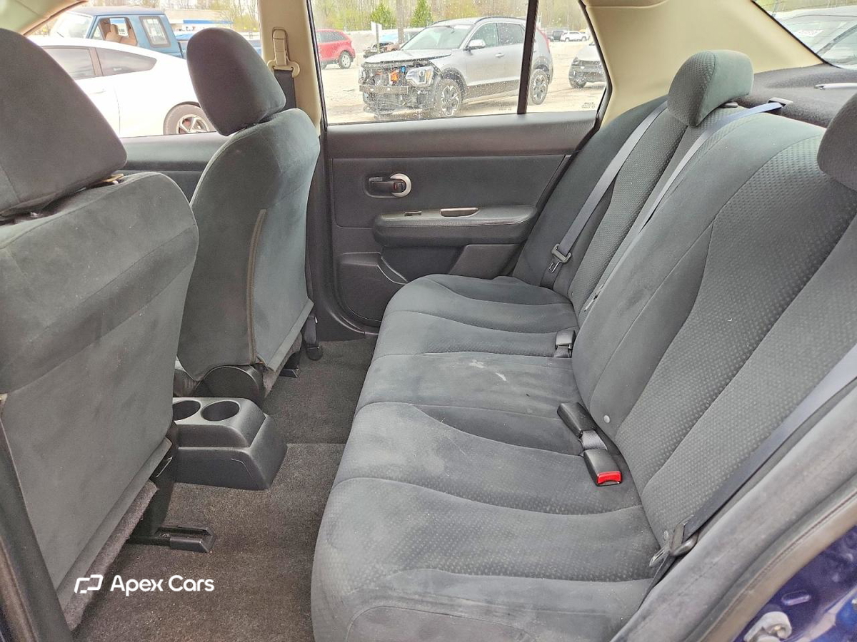 Nissan Versa 2010