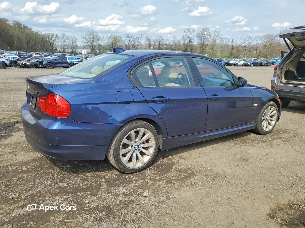 BMW Series 3 2011