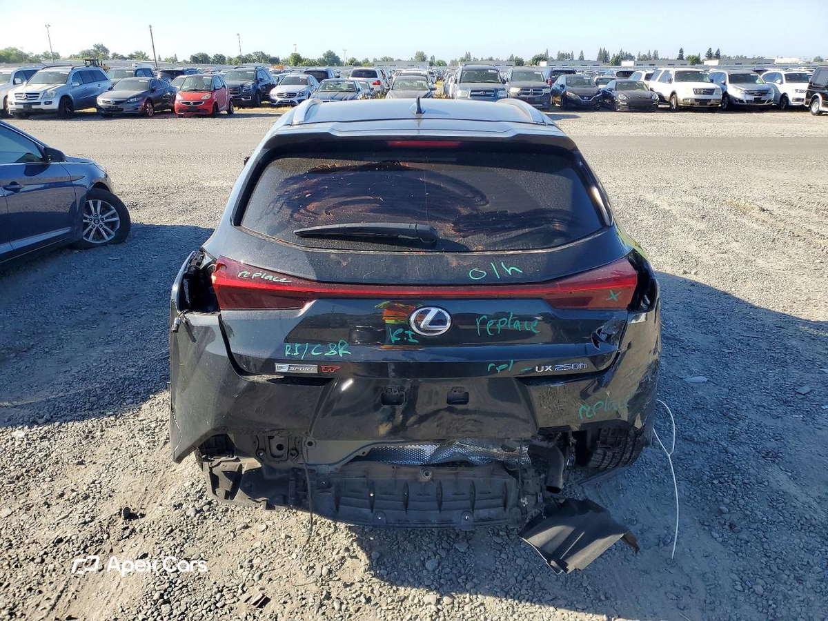 Lexus UX 2020