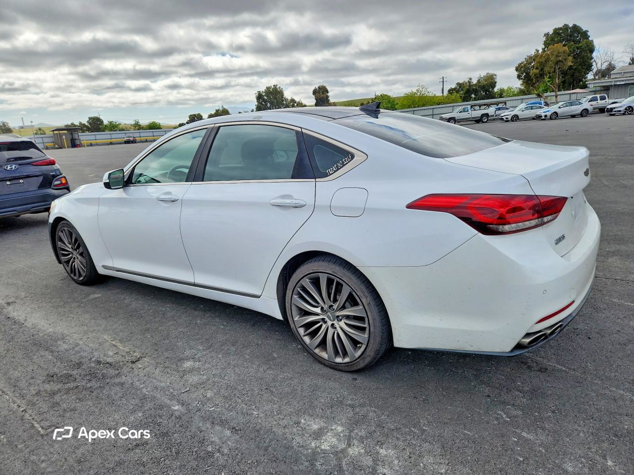 Hyundai Genesis 2015