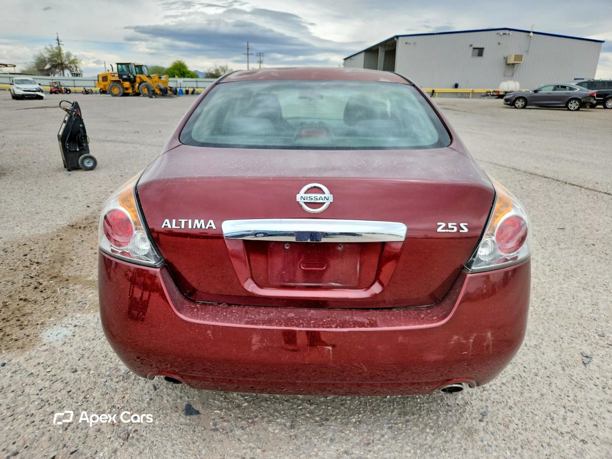 Nissan Altima 2010