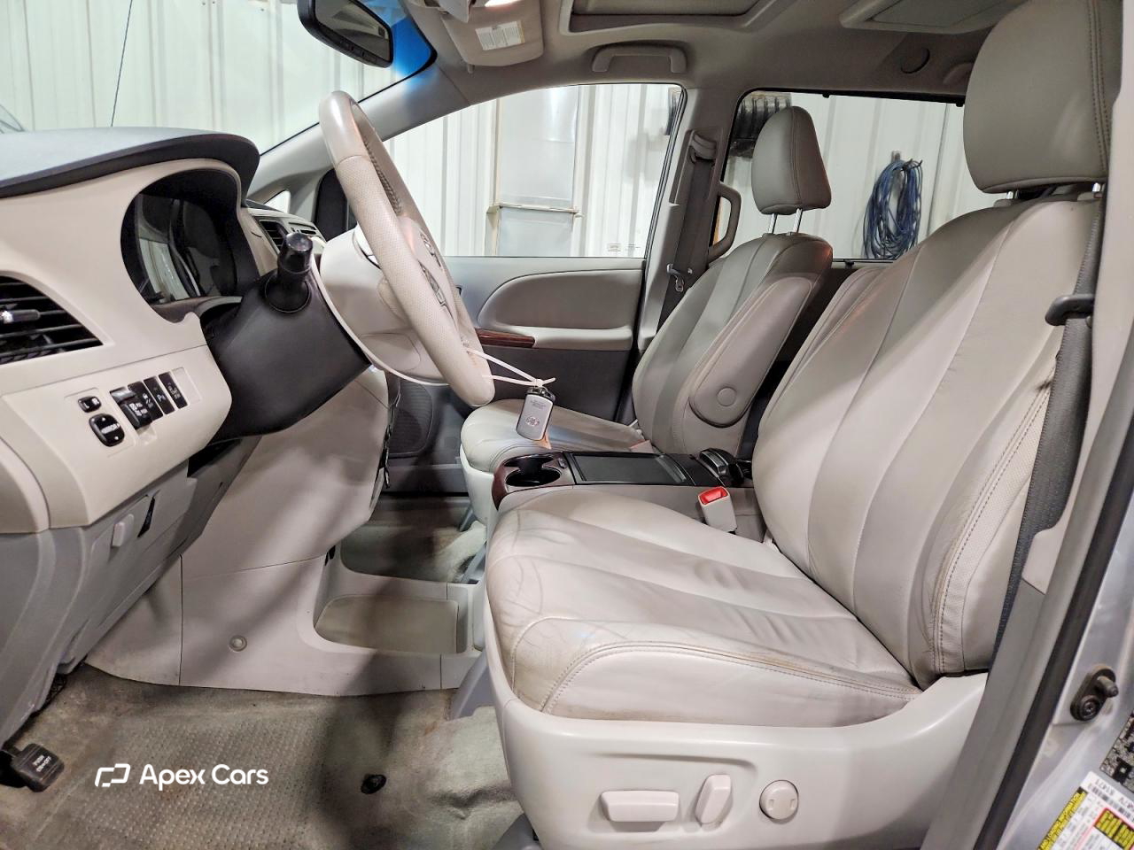 Toyota Sienna 2014