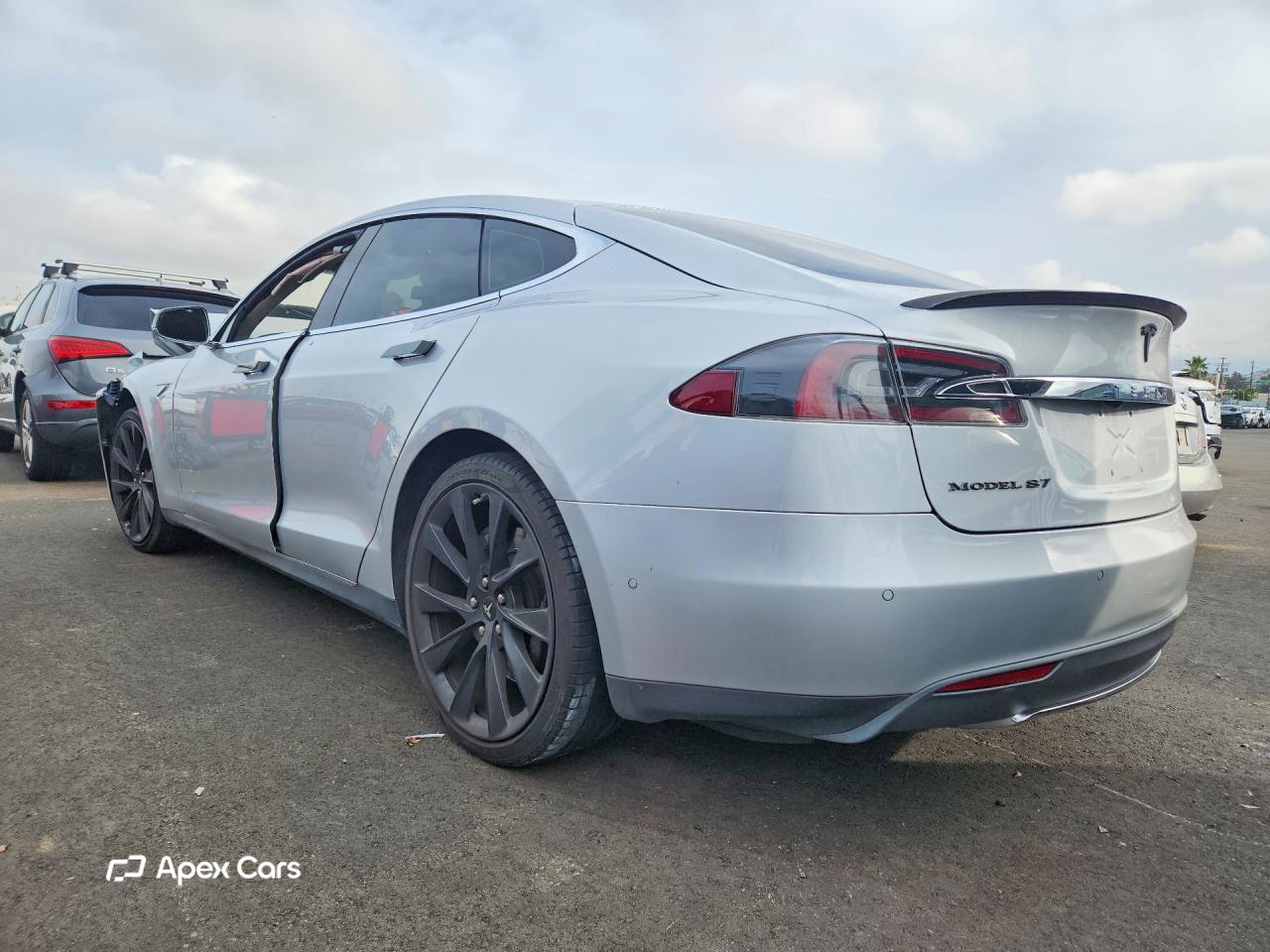 Tesla Model S 2015