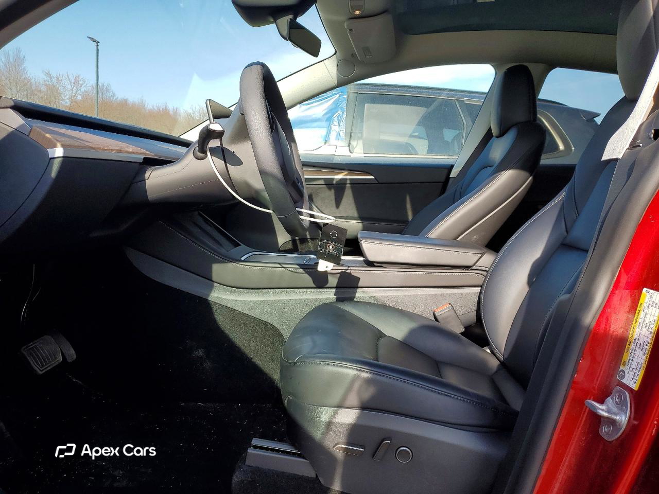Tesla Model Y 2025