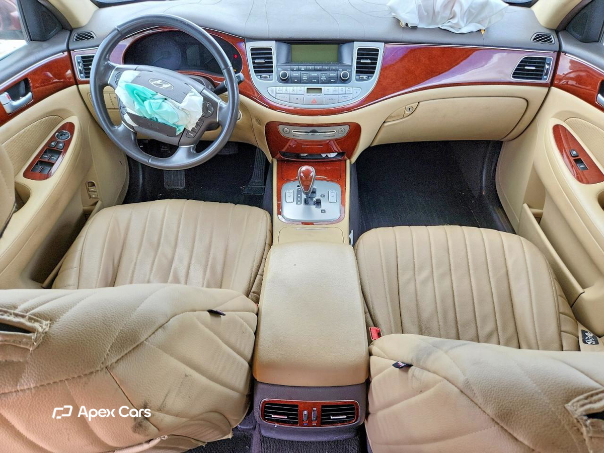 Hyundai Genesis 2012