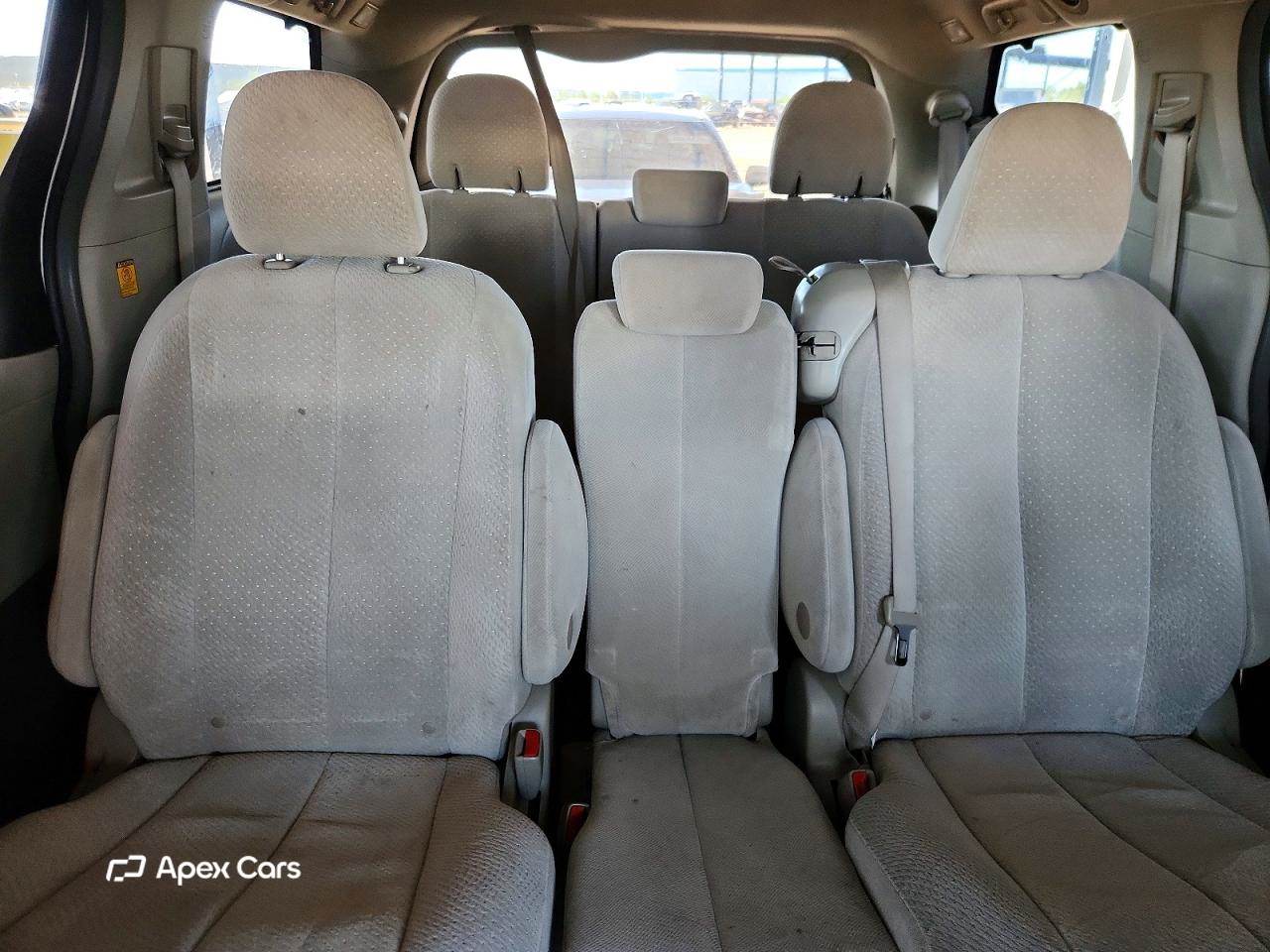 Toyota Sienna 2011
