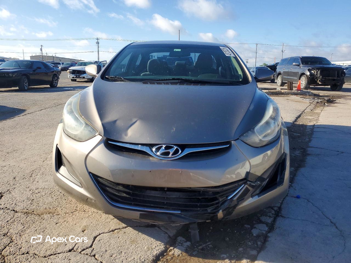 Hyundai Elantra 2016