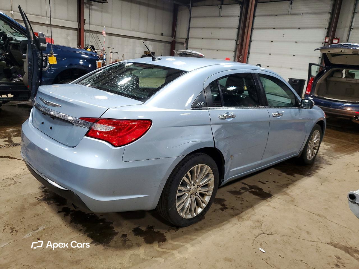 Chrysler 200 2012