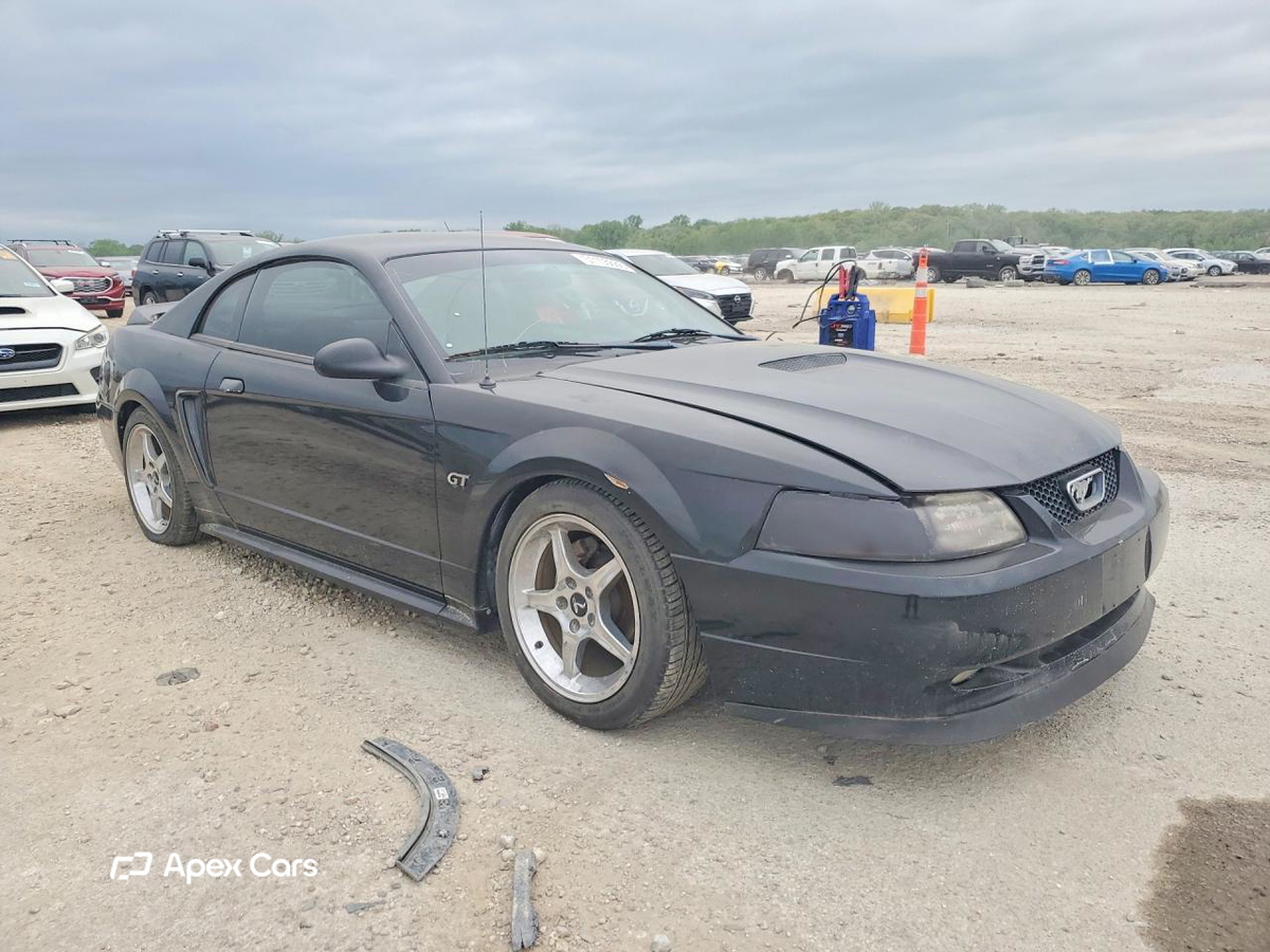 Ford Mustang 2000