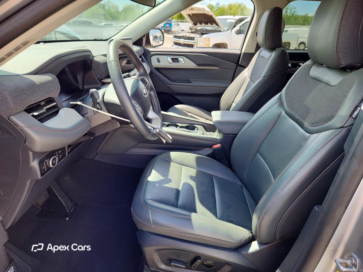 Ford Explorer 2025