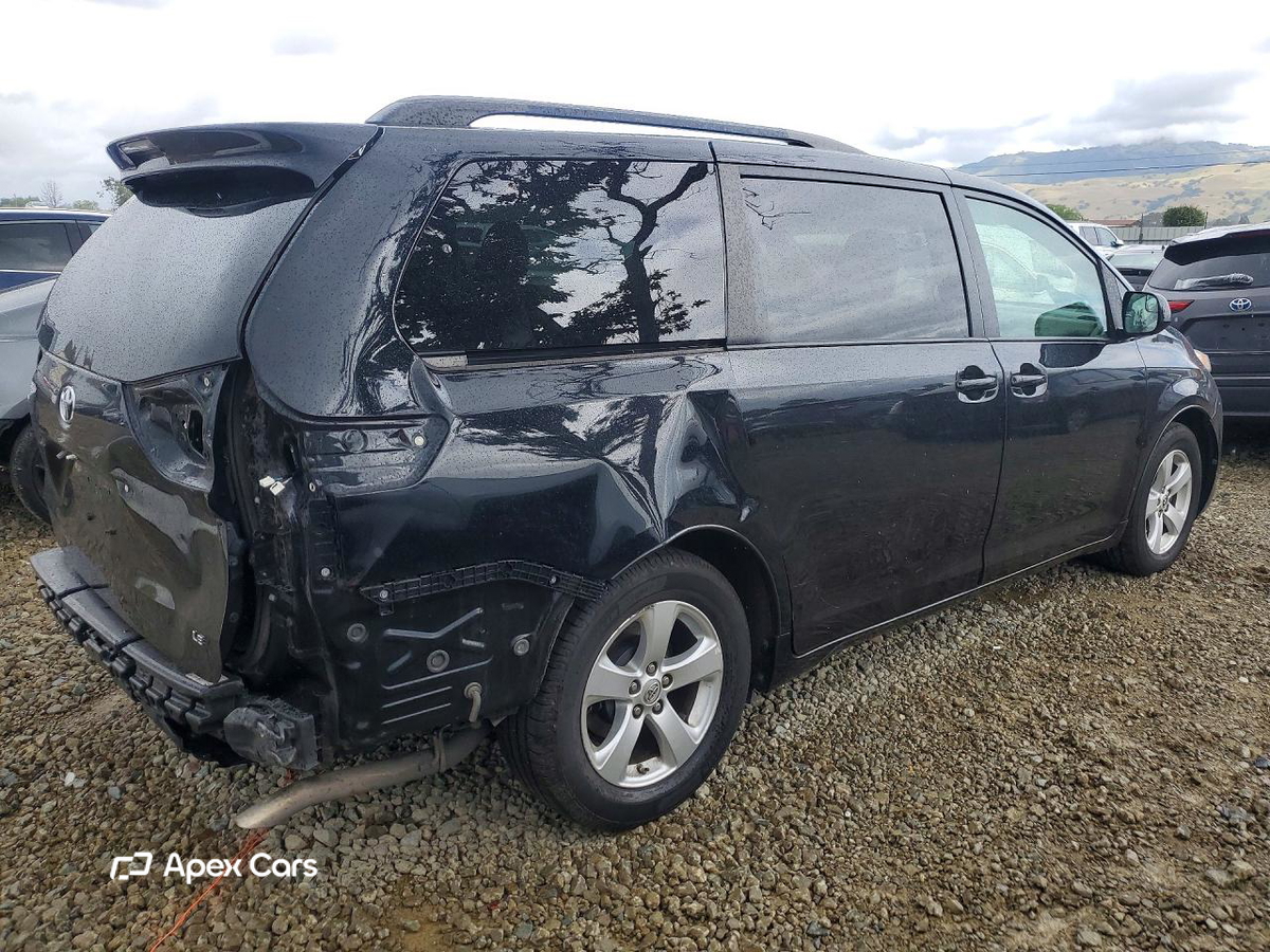 Toyota Sienna 2016