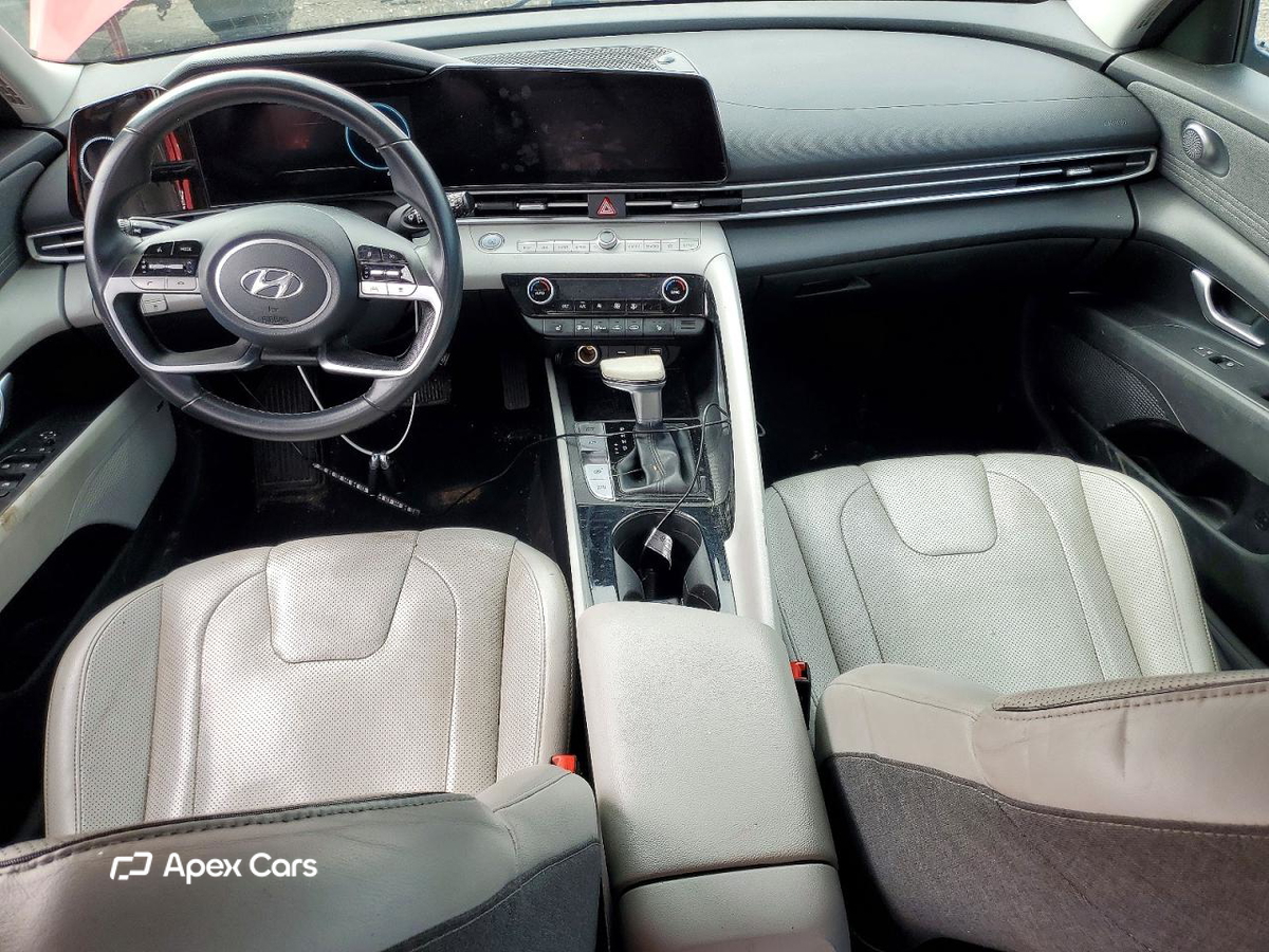 Hyundai Elantra 2021