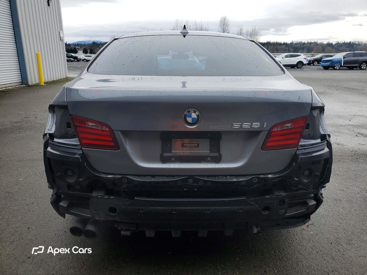 BMW Series 5 2011