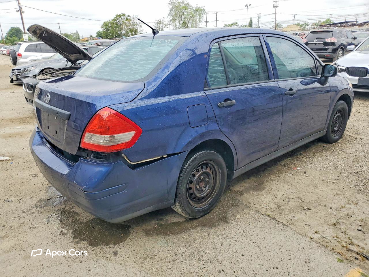 Nissan Versa 2011