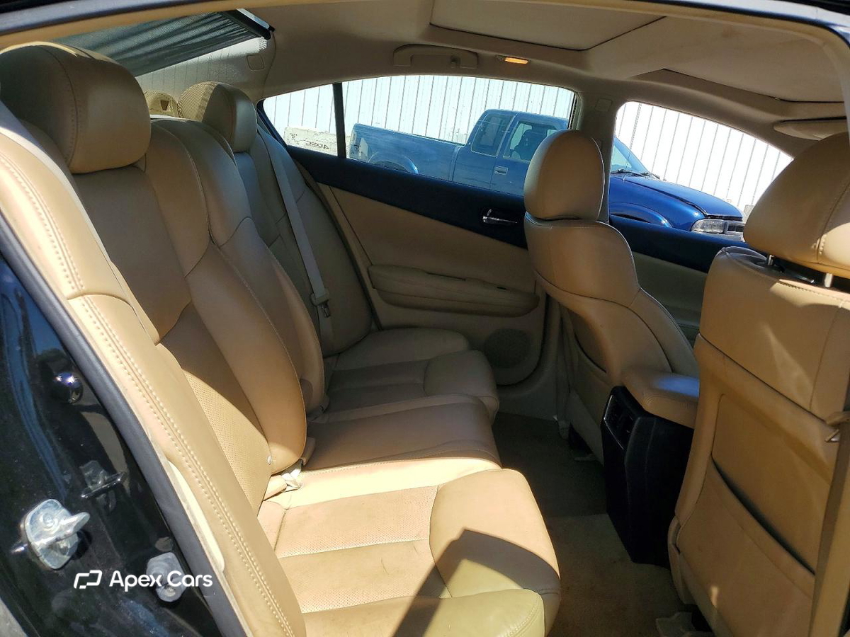 Nissan Maxima 2011
