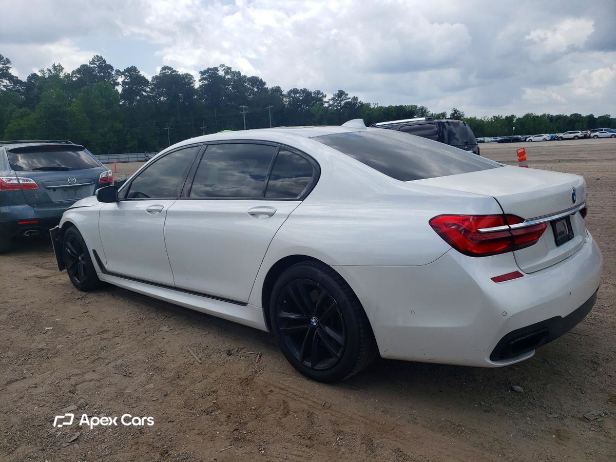 BMW Series 7 2016