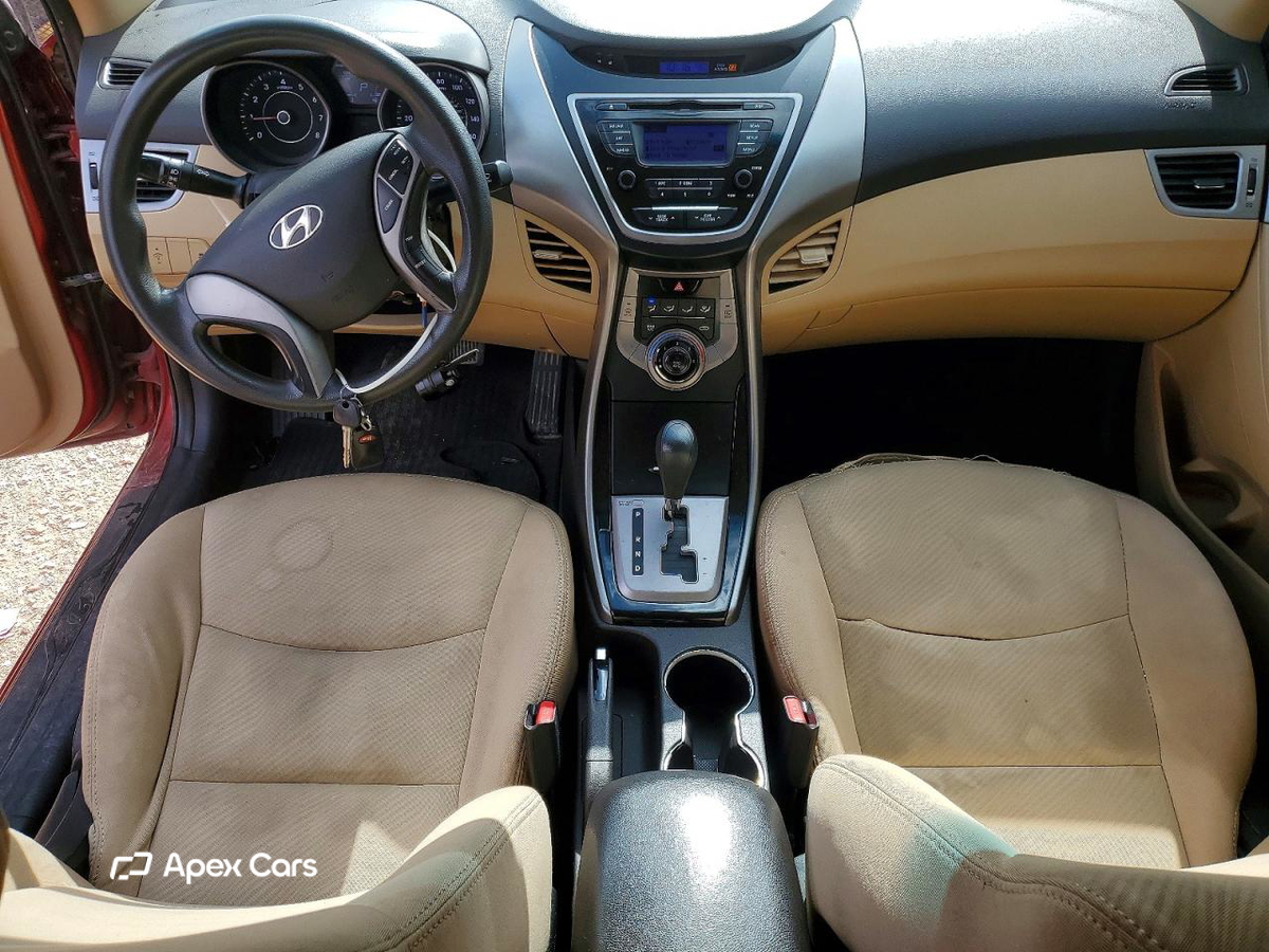 Hyundai Elantra 2013