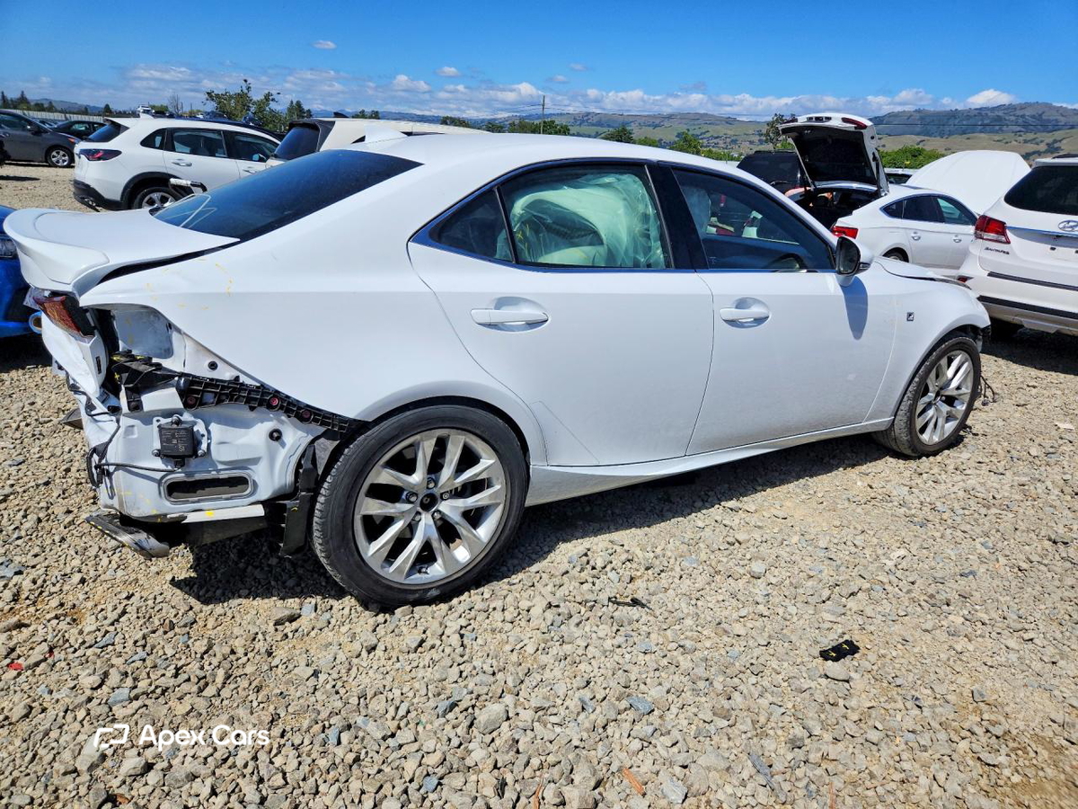 Lexus IS 2018