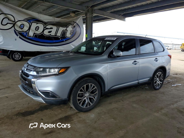 2016 Mitsubishi Outlander - Image 1 of 5