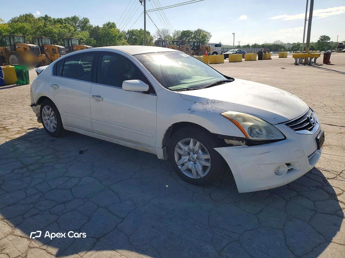 Nissan Altima 2011