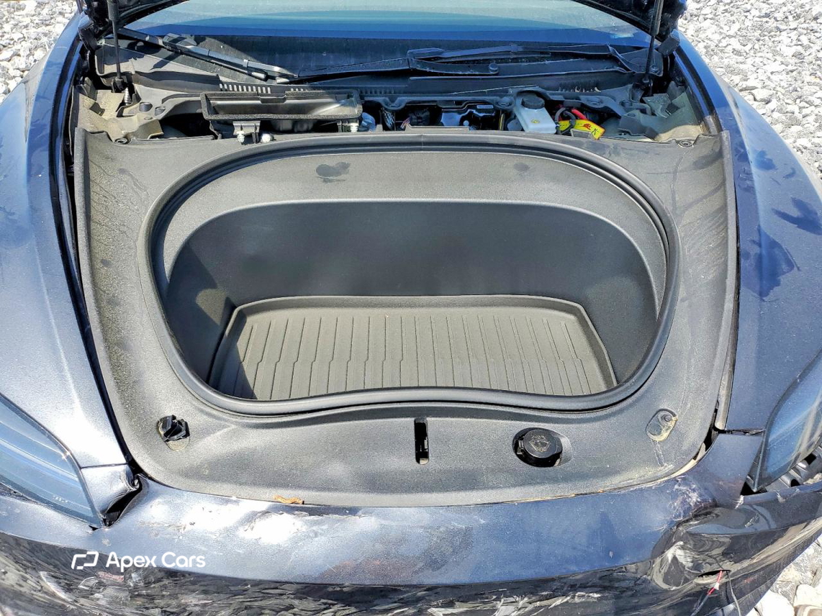 Tesla Model 3 2025
