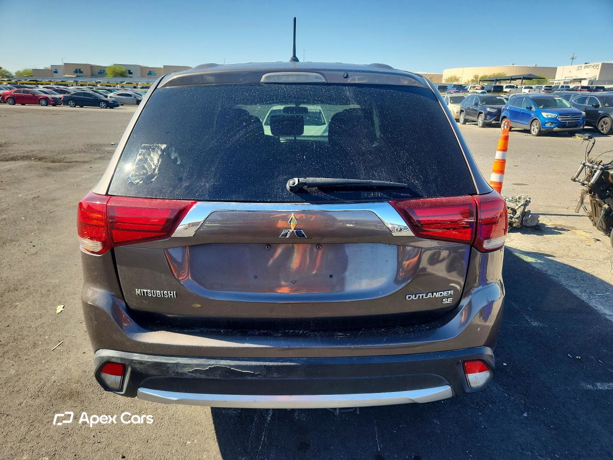 Mitsubishi Outlander 2016