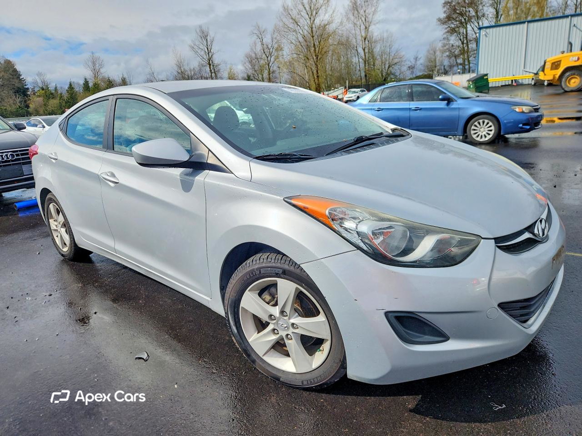 Hyundai Elantra 2011