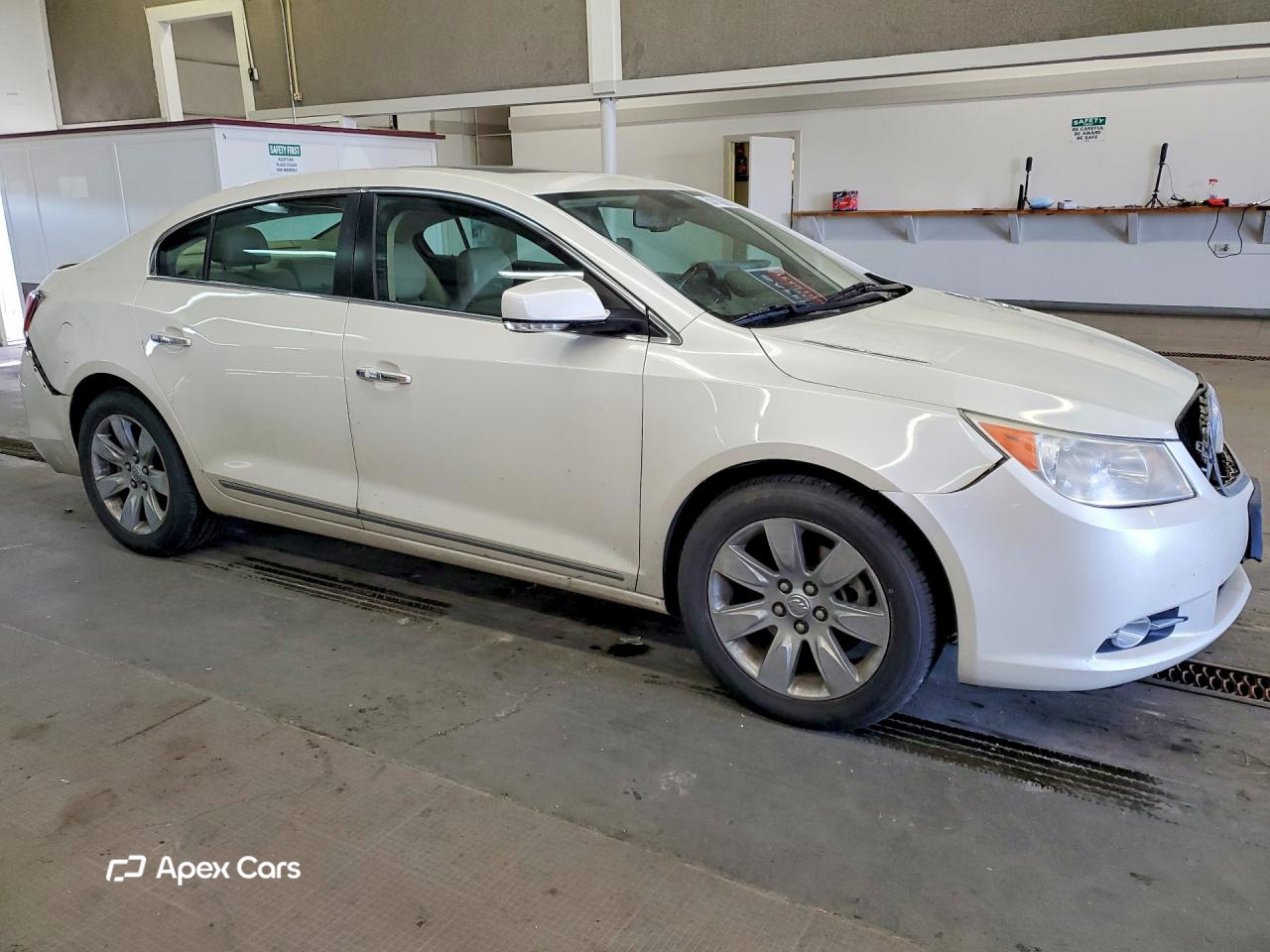 Buick LaCrosse 2011