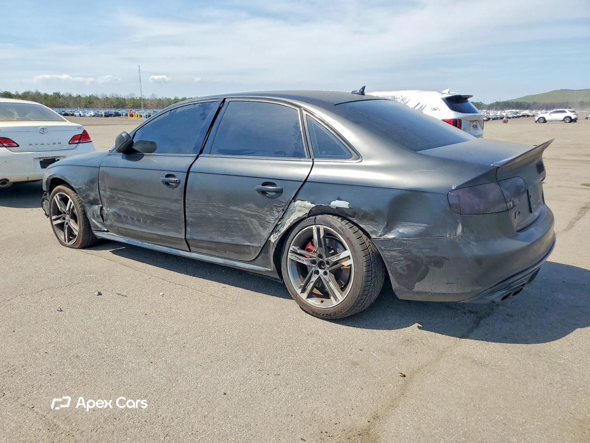 Audi RS4 2011