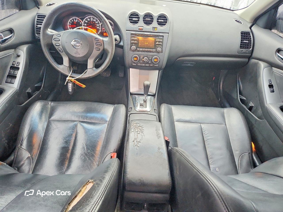 Nissan Altima 2012