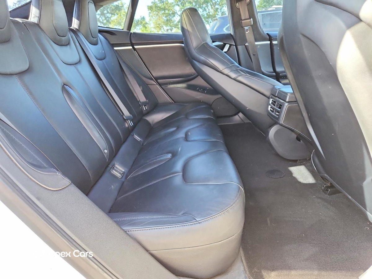 Tesla Model S 2016
