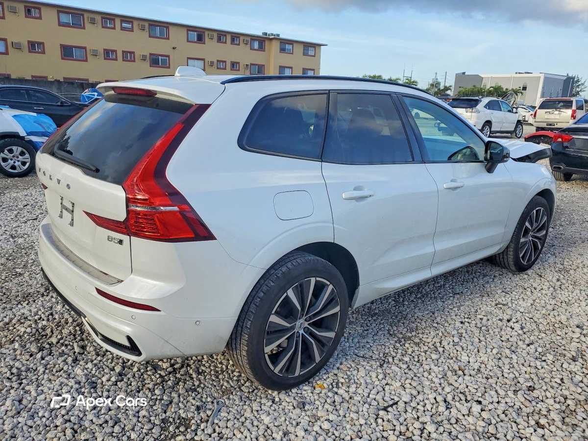 Volvo XC60 2025
