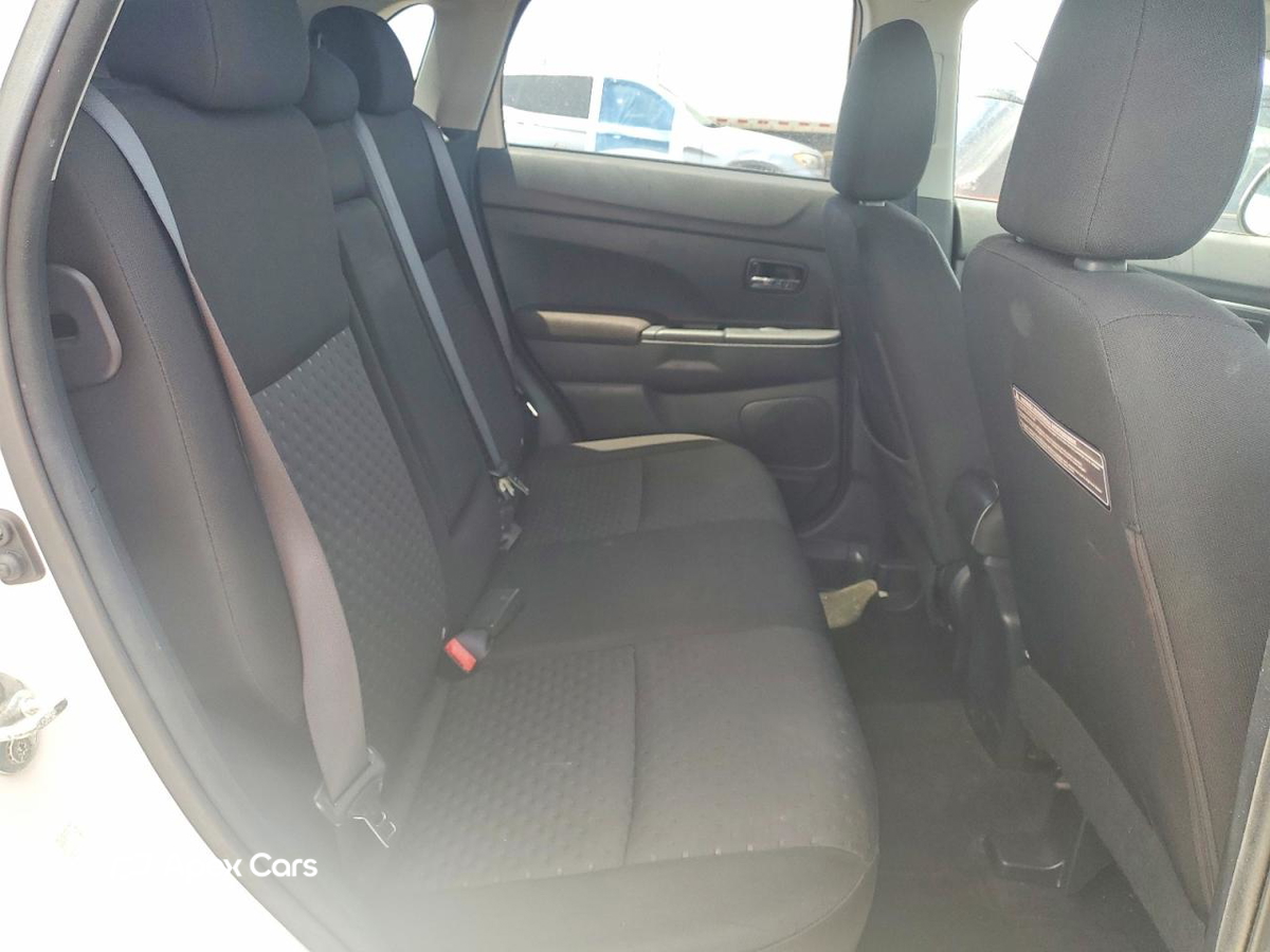 Mitsubishi Outlander 2011