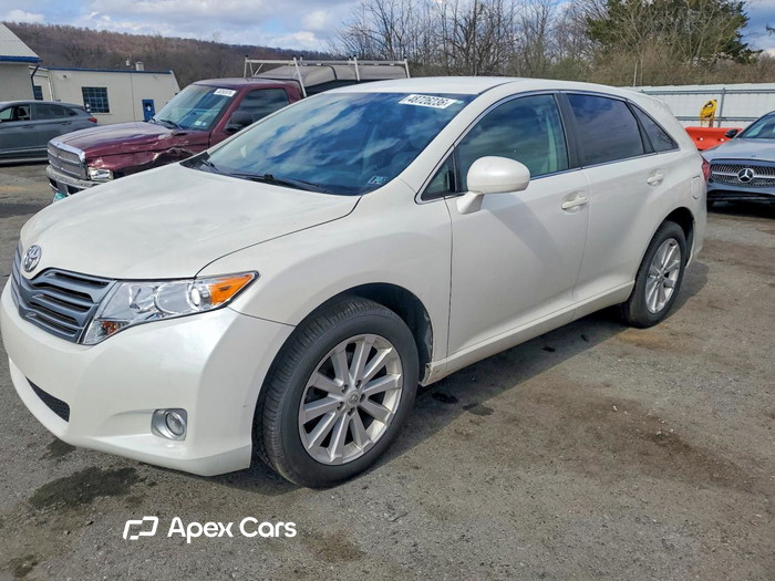 2010 Toyota Venza - Image 1 of 5