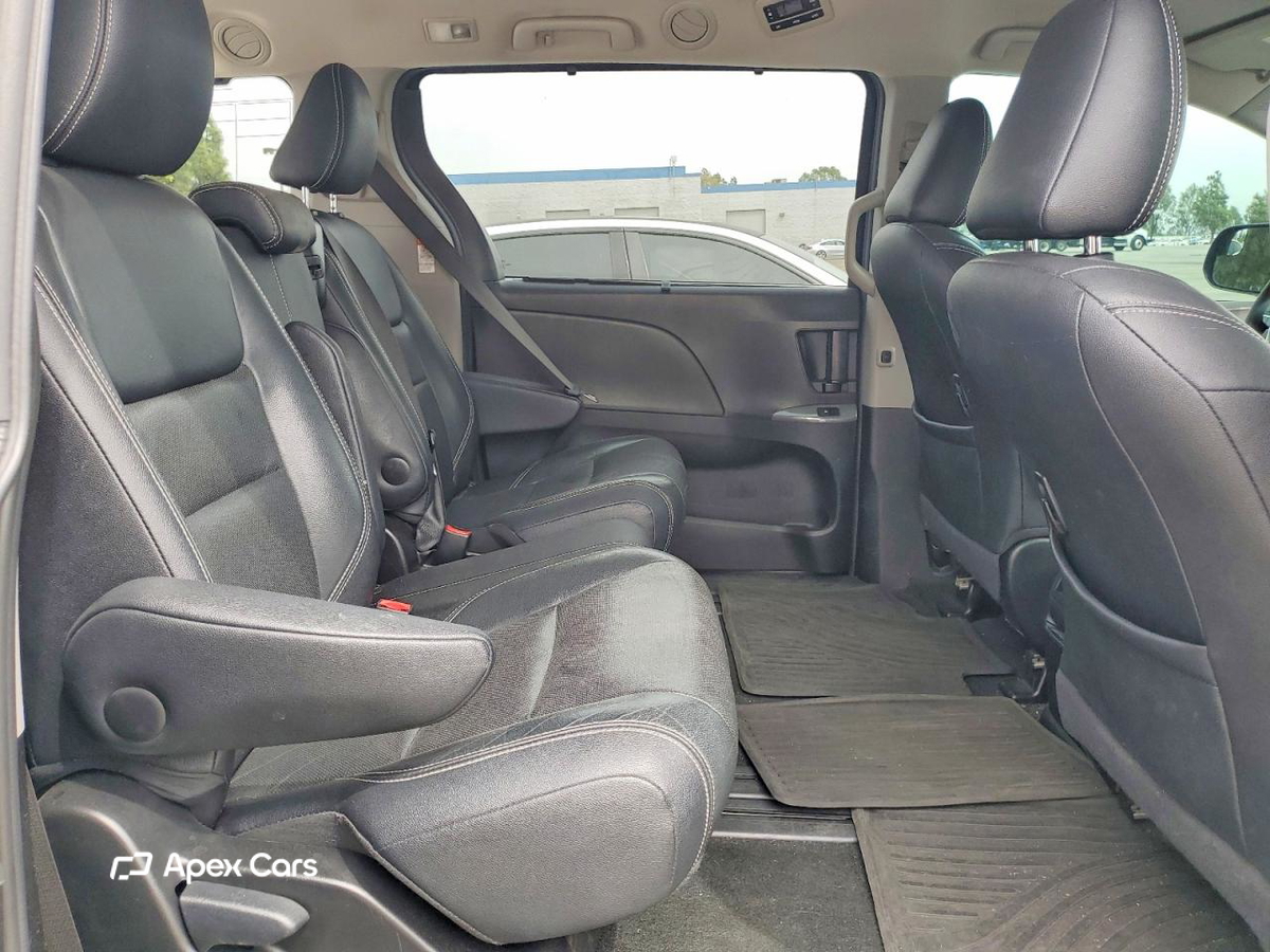 Toyota Sienna 2017