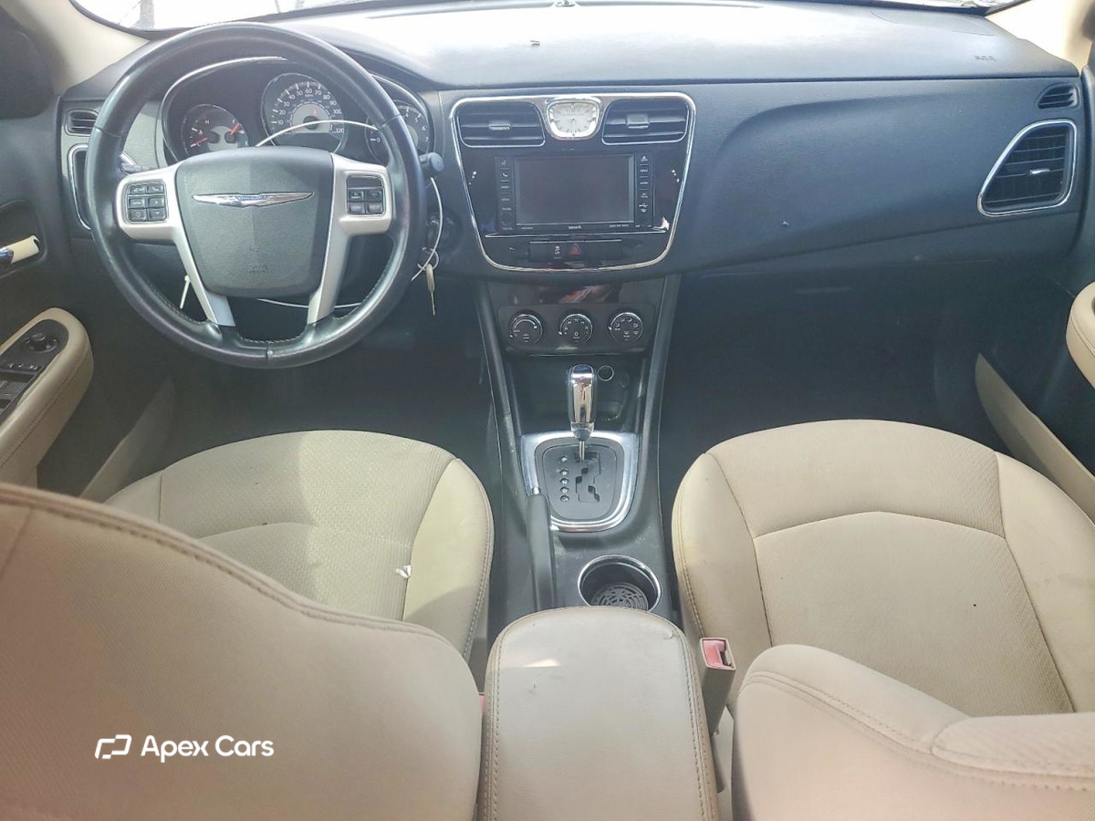 Chrysler 200 2013