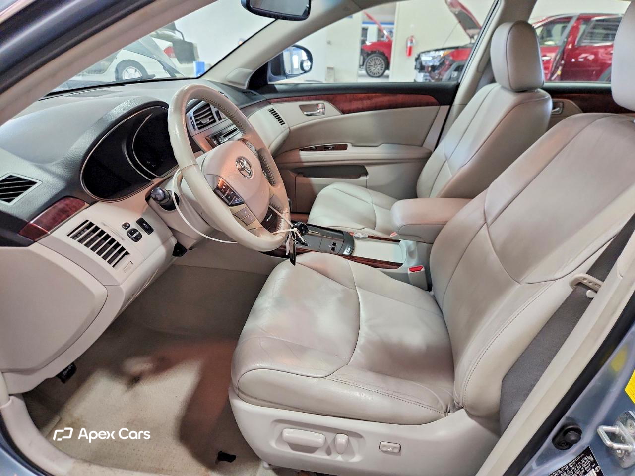 Toyota Avalon 2011