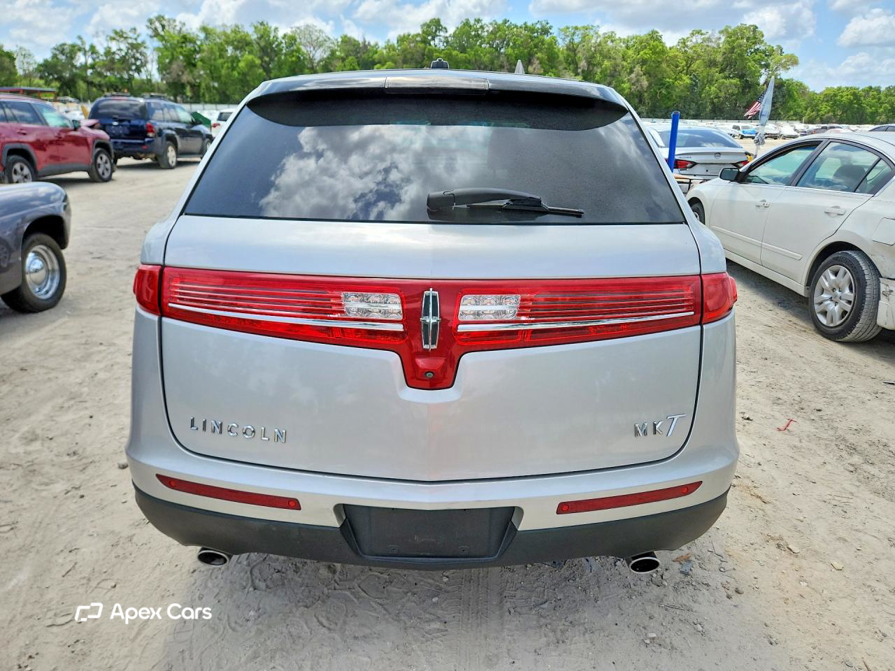 Lincoln MKT 2014