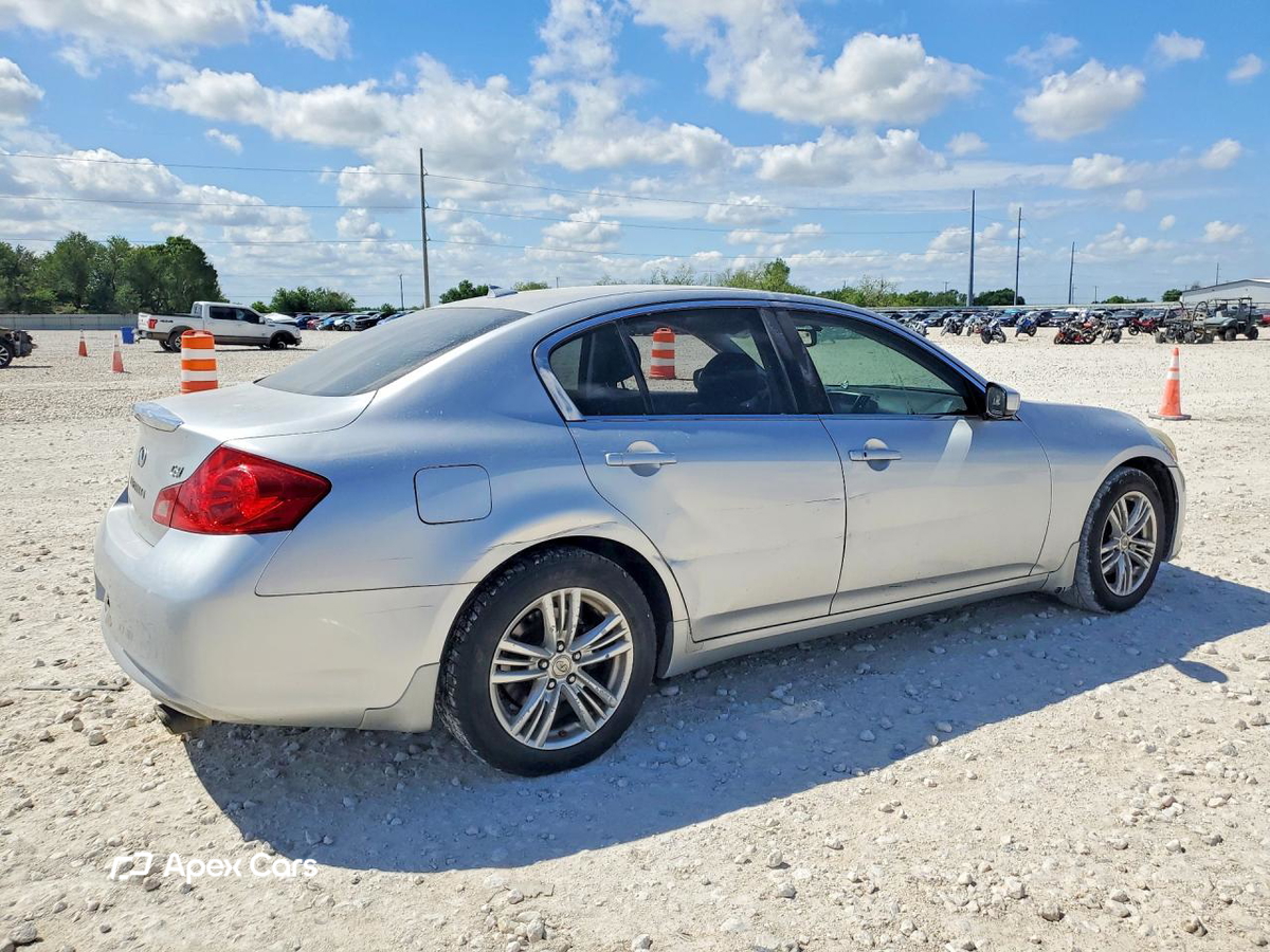 Infiniti G 2010