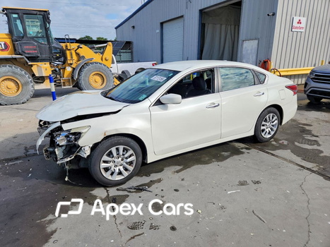 Nissan Altima 2015 - Image 1 of 14