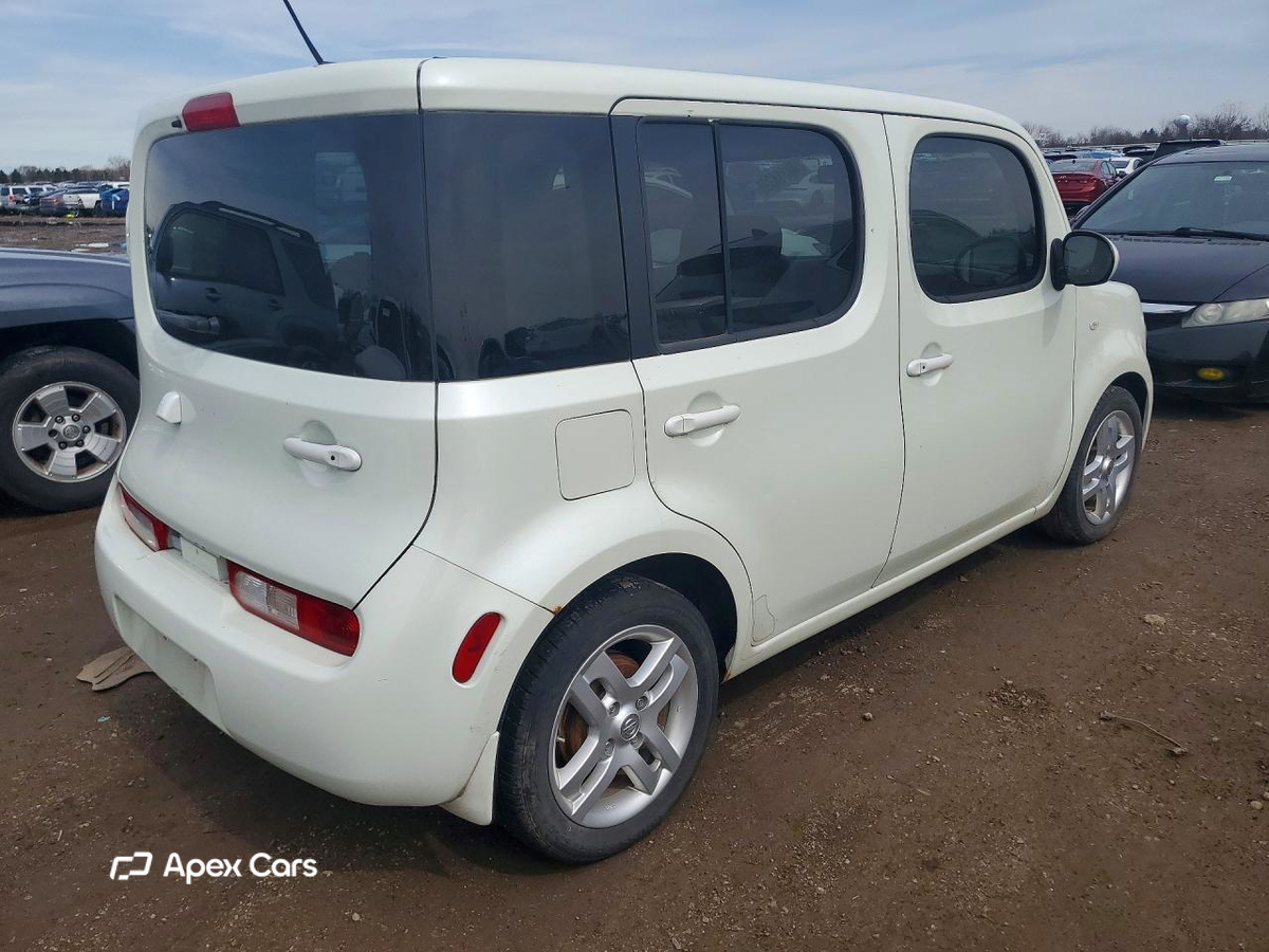 Nissan Cube 2011