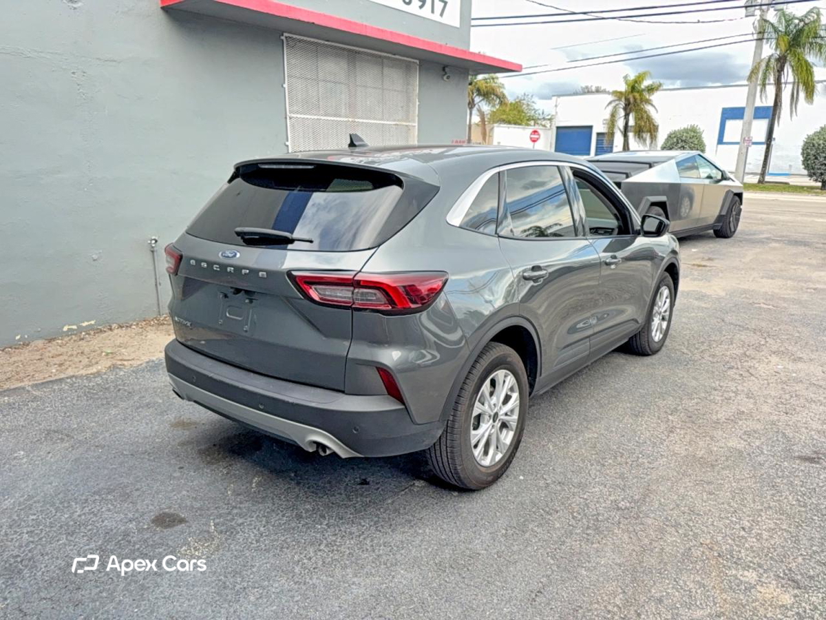 Ford Escape 2024