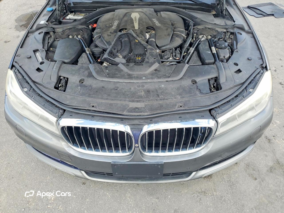 BMW Series 7 2016